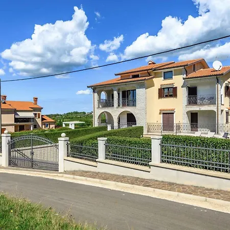 Apartment In Mekisi Kod Vizinade - Istrien 53445